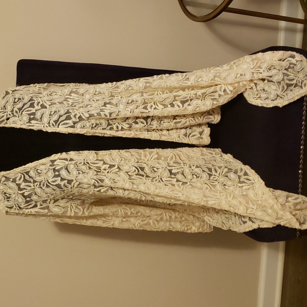 Cream lace coverlet